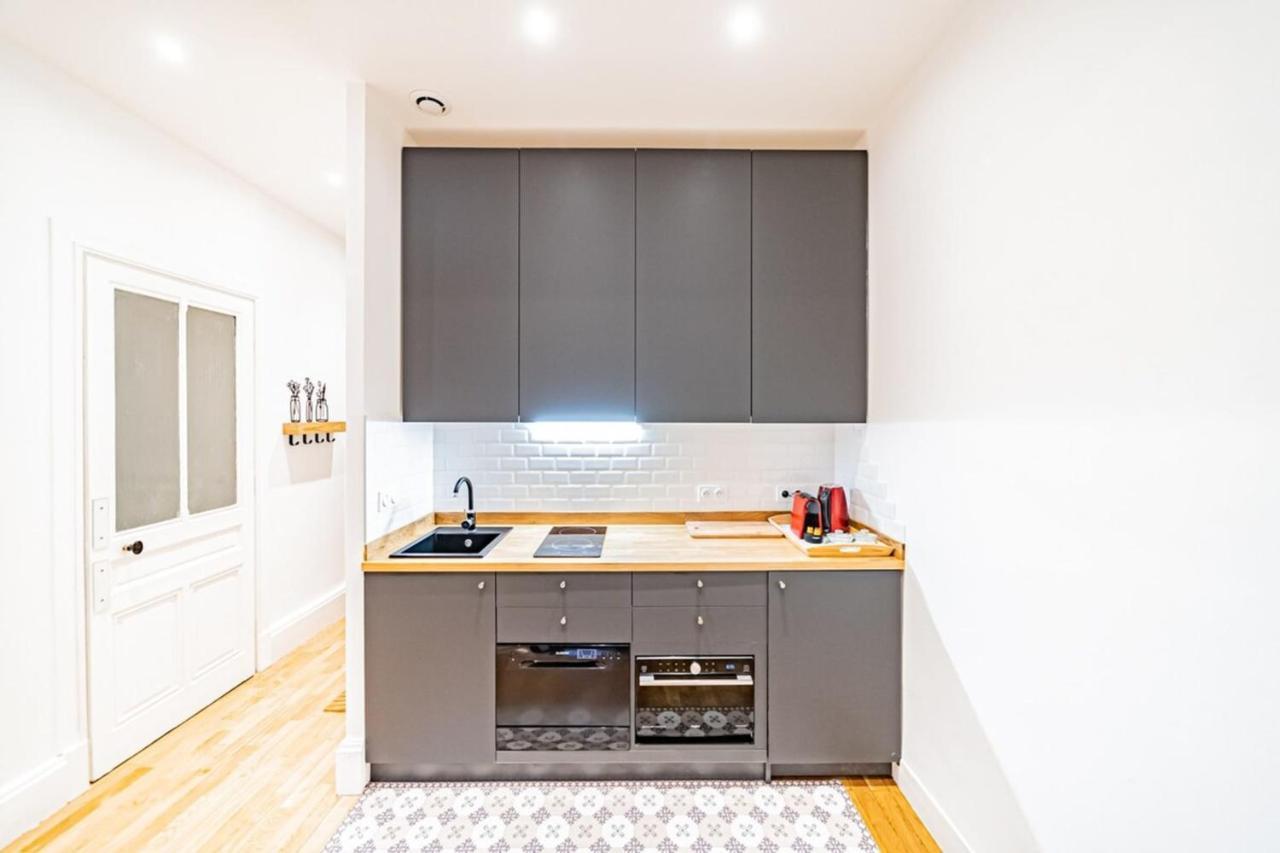 Aapartment With Character Parquet Flooring Fireplace - Charpennes วีเลอร์บาน ภายนอก รูปภาพ